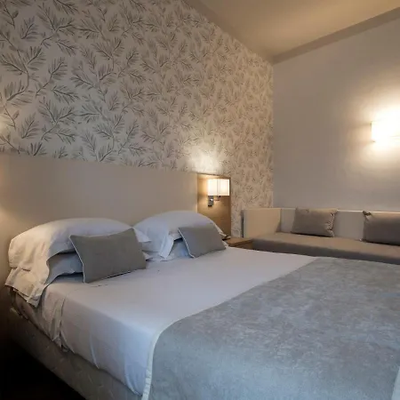 Hotel Accademia 3*
