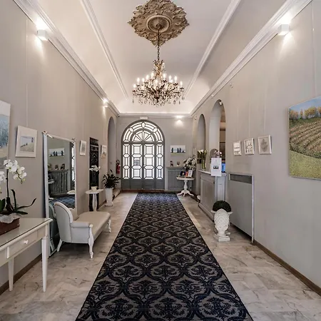 Accademia Hotel 3*