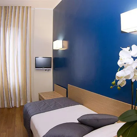 Hotel Accademia 3*